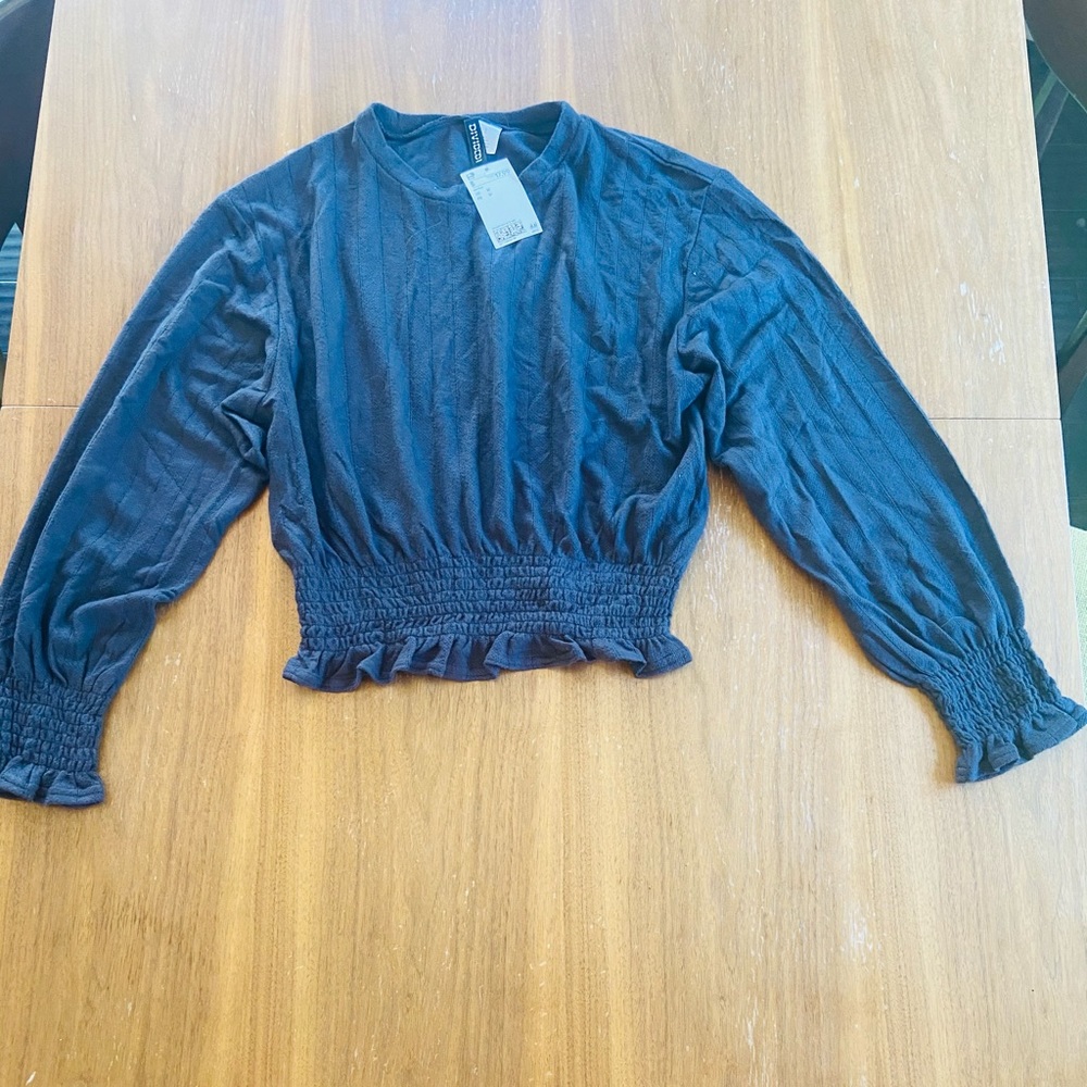 Divided long sleeve